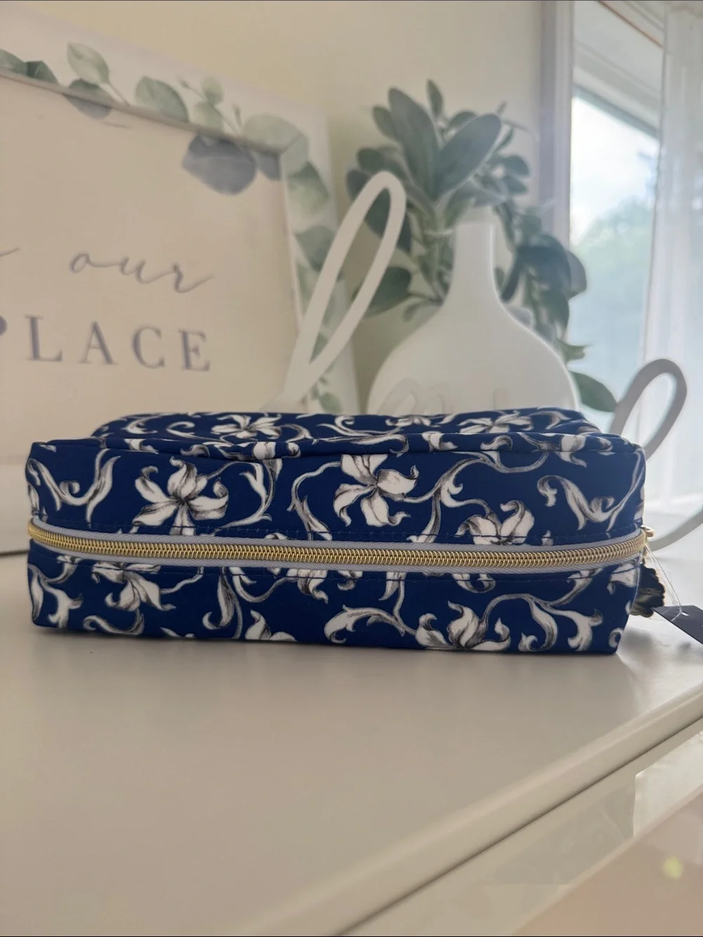 Estee Lauder Navy Blue & White Floral Cosmetic Pouch with Gold Zipper